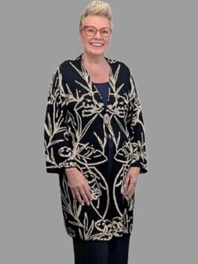 Parfois Black & Cream Floral Knit Cardigan | Open Front | Med (very roomy)